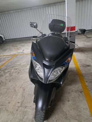 Suzuki Burgman 400 Negra mate perfecto estado