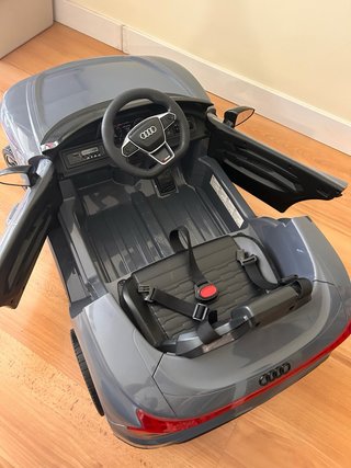Coche eléctrico infantil Audi RS