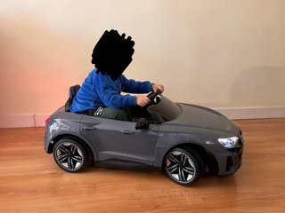 Coche eléctrico infantil Audi RS