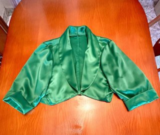 Torera verde de raso