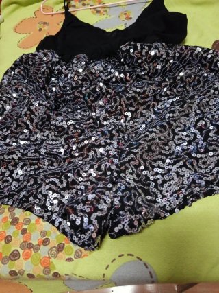 Mono corto Even&Odd negro lentejuelas Talla S