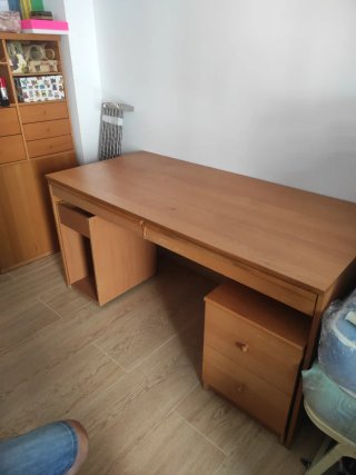 Escritorio de madera Ikea Urgente!