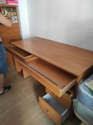 Escritorio de madera Ikea Urgente!