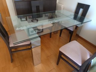 Mesa de comedor cristal y metal