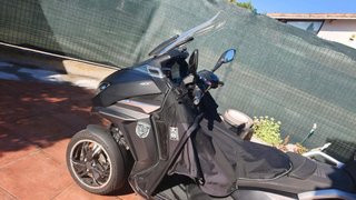 Peugeot Metropolis 400 BLACK