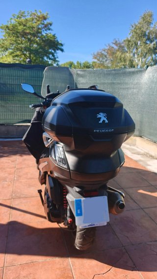 Peugeot Metropolis 400 BLACK
