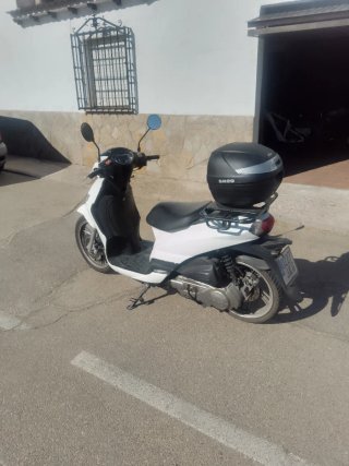 Peugeot Scooter Blanca