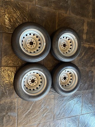 4 Ruedas Seat 600