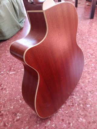 Guitarra electroacústa Guild