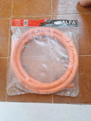 Manguera Butano Alfa 1.5m + 2 abrazaderas