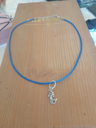 Collana con ciondolo lupo
