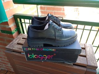 Zapatos Blogger negros cordones sin usar