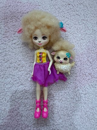 Muñecas Enchantimals y mascotas