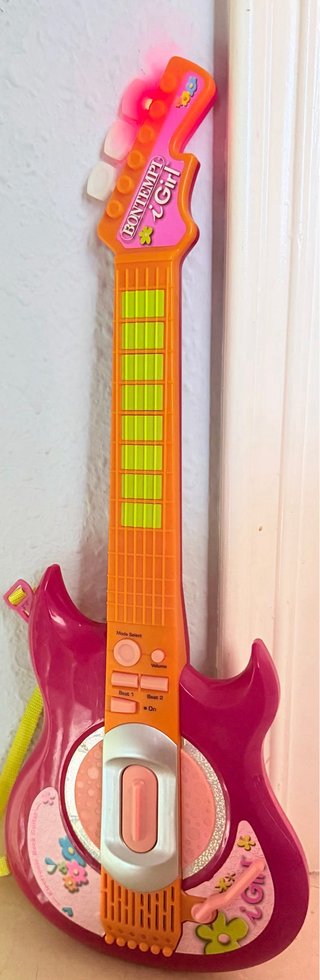 Guitarra eléctrica de juguete