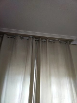 2 Hojas Cortinas Grises Opacas. Con ojales.