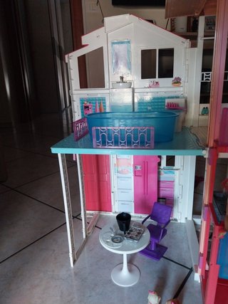 Casa di Barbie a più piani malibu