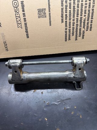 Soporte motor Suzuki Burgman 400