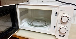 Microondas marca Orbegozo CON GRILL