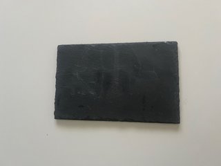 Plato de piedra negro
