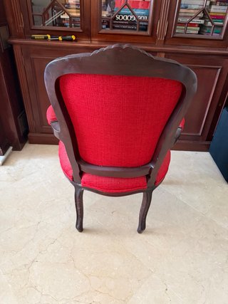 Sillón Antiguo Tapizado Rojo