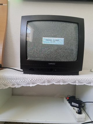 Televisor Weltstar Negro funciona perfectamente