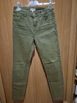Pantalón vaquero Cortefiel Pitillo verde