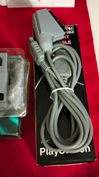 Consola PlayStation 1 con juegos y accesorios