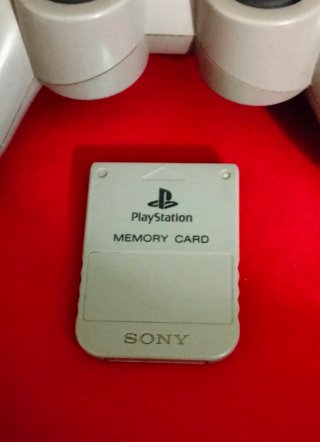 Consola PlayStation 1 con juegos y accesorios