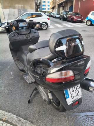 Suzuki Burgman 650 Executive Negra Impecable