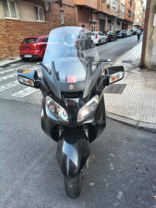 Suzuki Burgman 650 Executive Negra Impecable