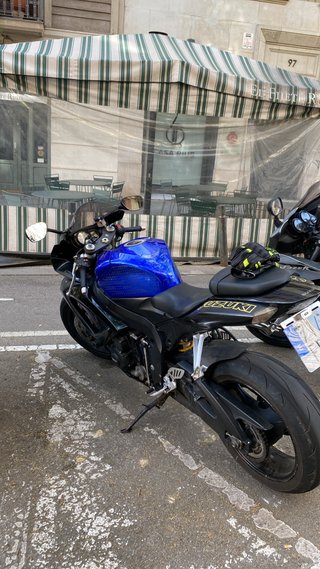 Suzuki GSXR 600 Negra y Azul