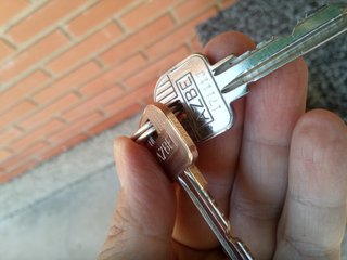 Cerradura Azbe con escudo y 6 llaves