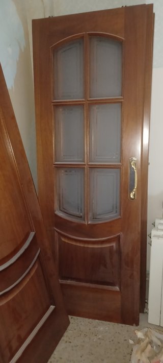 Puerta de madera interior