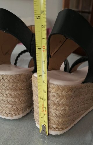 Sandalias cuña negras