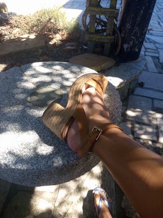 Sandalias cuña esparto beige y marrón talla 40