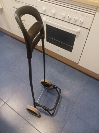 Carrito de la compra con dos ruedas
