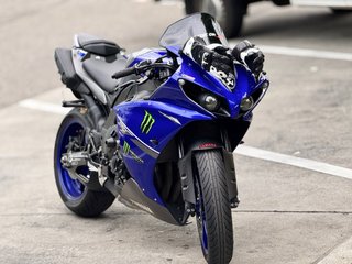 Yamaha R1 Crossplane Edition Blue Race