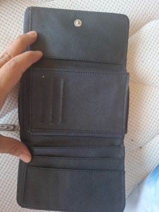 Cartera Guess Negra con G Brillante