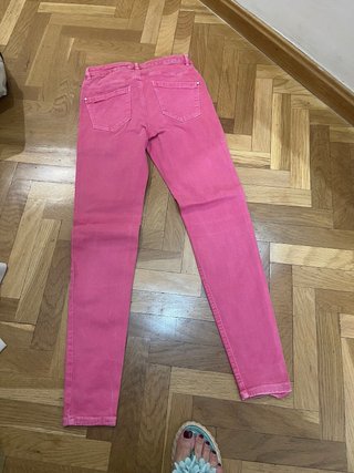 Pantalón pitillo Zara frambuesa