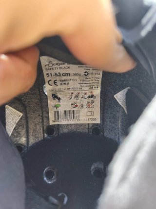 Casco de equitación negro