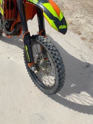KTM 450 EXC Naranja y Amarillo