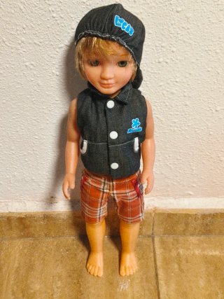 Muñeco Lucas niño ropa cuadros