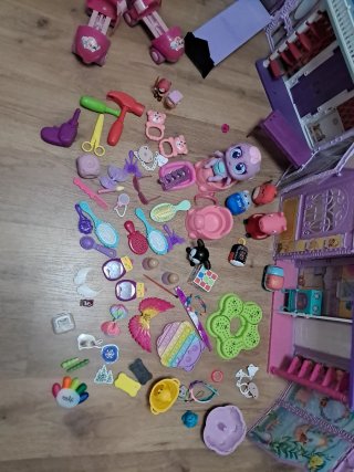 Lote de juguetes de castillo y accesorios