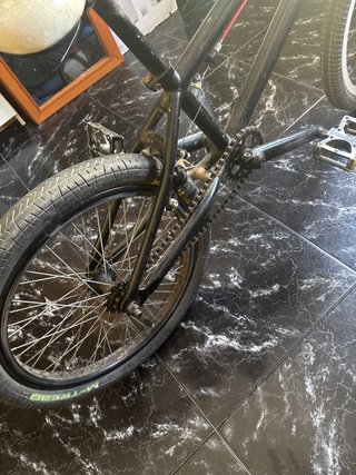 Bicicleta BMX negra