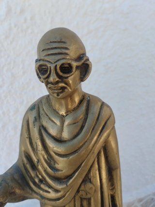 Figura de metal 165€