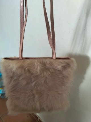 Bolso pelo beige Escada