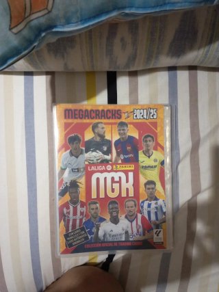 Álbum Megacracks 2024/25 sin cromos
