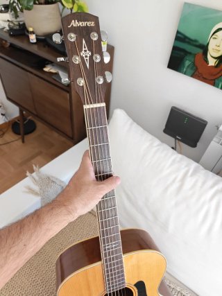 Alvarez ABT60E Guitarra Baritono