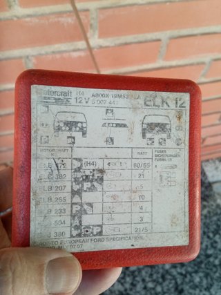 Estuche bombillas coche clásico + fusibles