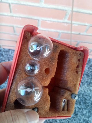 Estuche bombillas coche clásico + fusibles